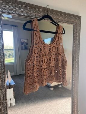 ADORA Crochet Floral Lace Tank Top - Brown